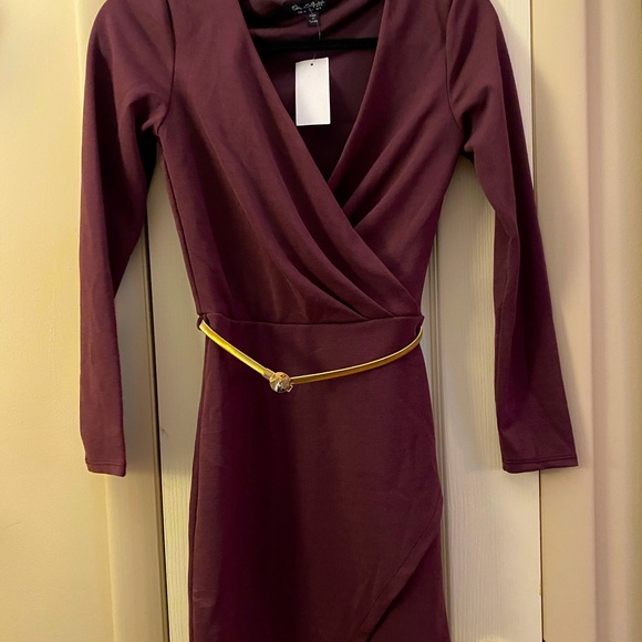 miss selfridge burgundy dress Omella Burgundy Ruched Bust Sweetheart Flared Midi Dress main image 0